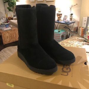 UGG Amie Classic Slim - Black